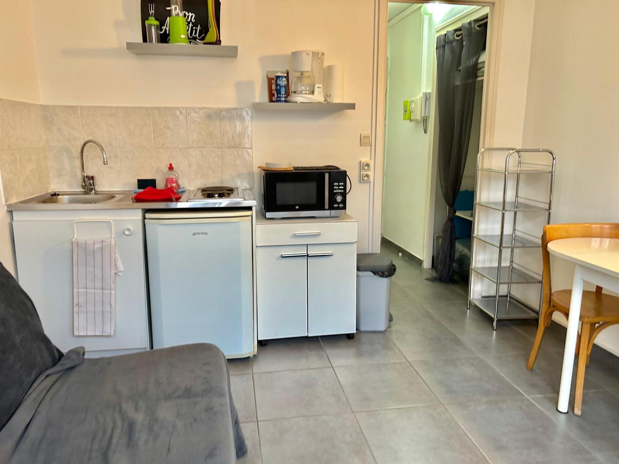 Studio Proche Centre, Gare Et Ecoles Valence (Drome)