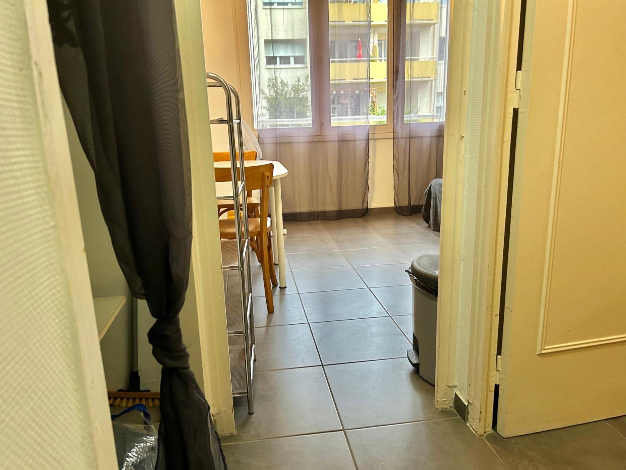 Studio Proche Centre, Gare Et Ecoles * Valence (Drome)